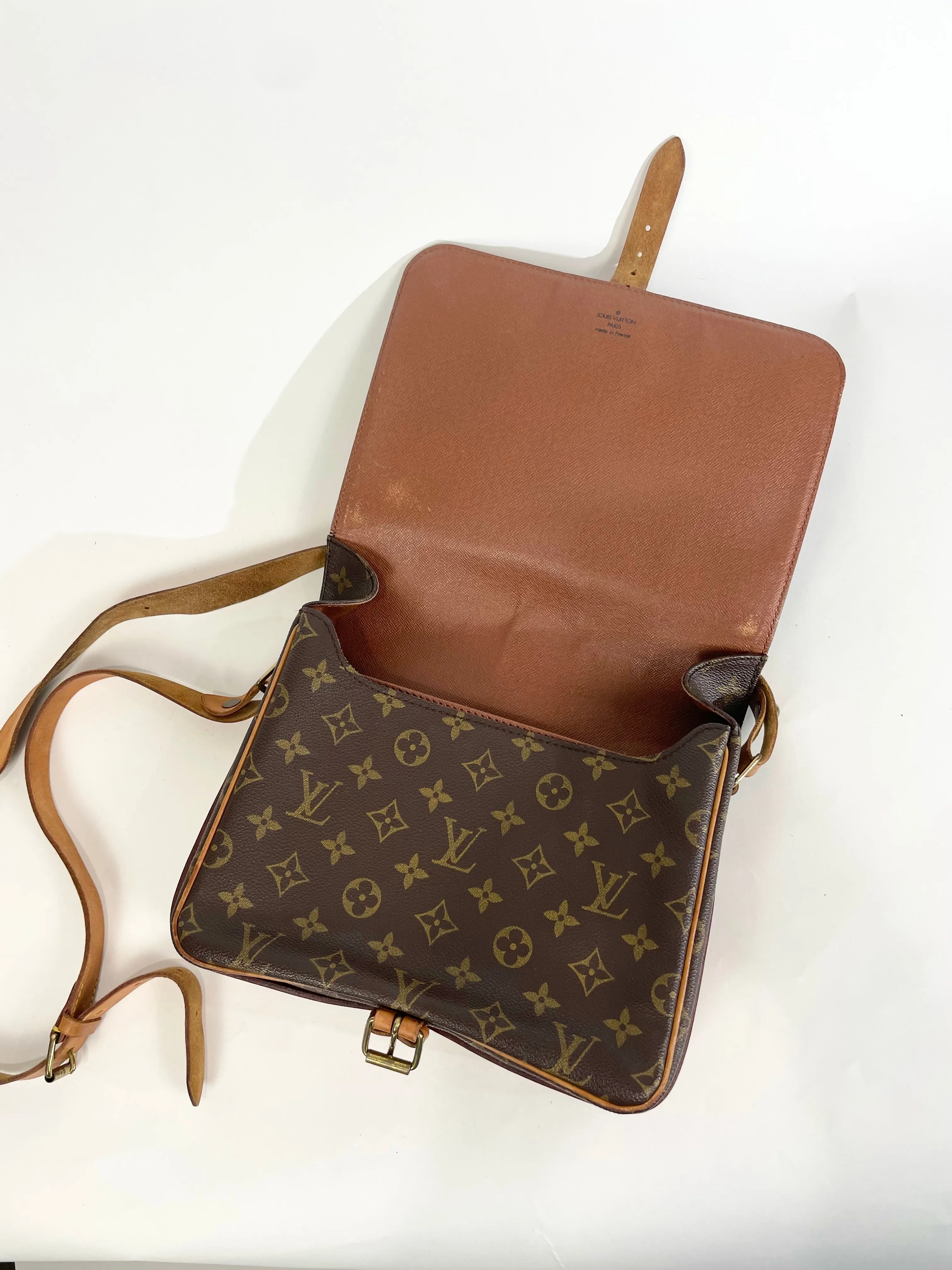 Vintage Monogram Cartouchire MM